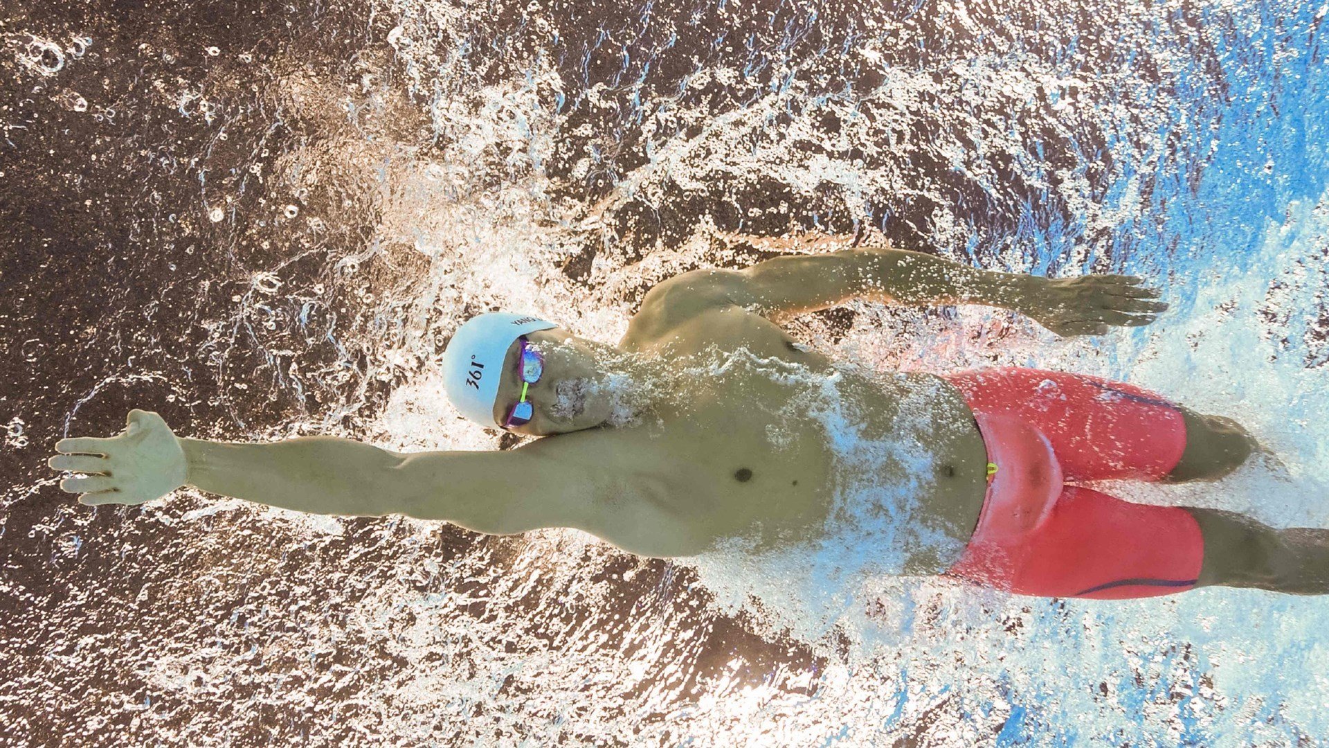 星空体育-中国男篮用汗水书写不屈篇章，中国男篮运动